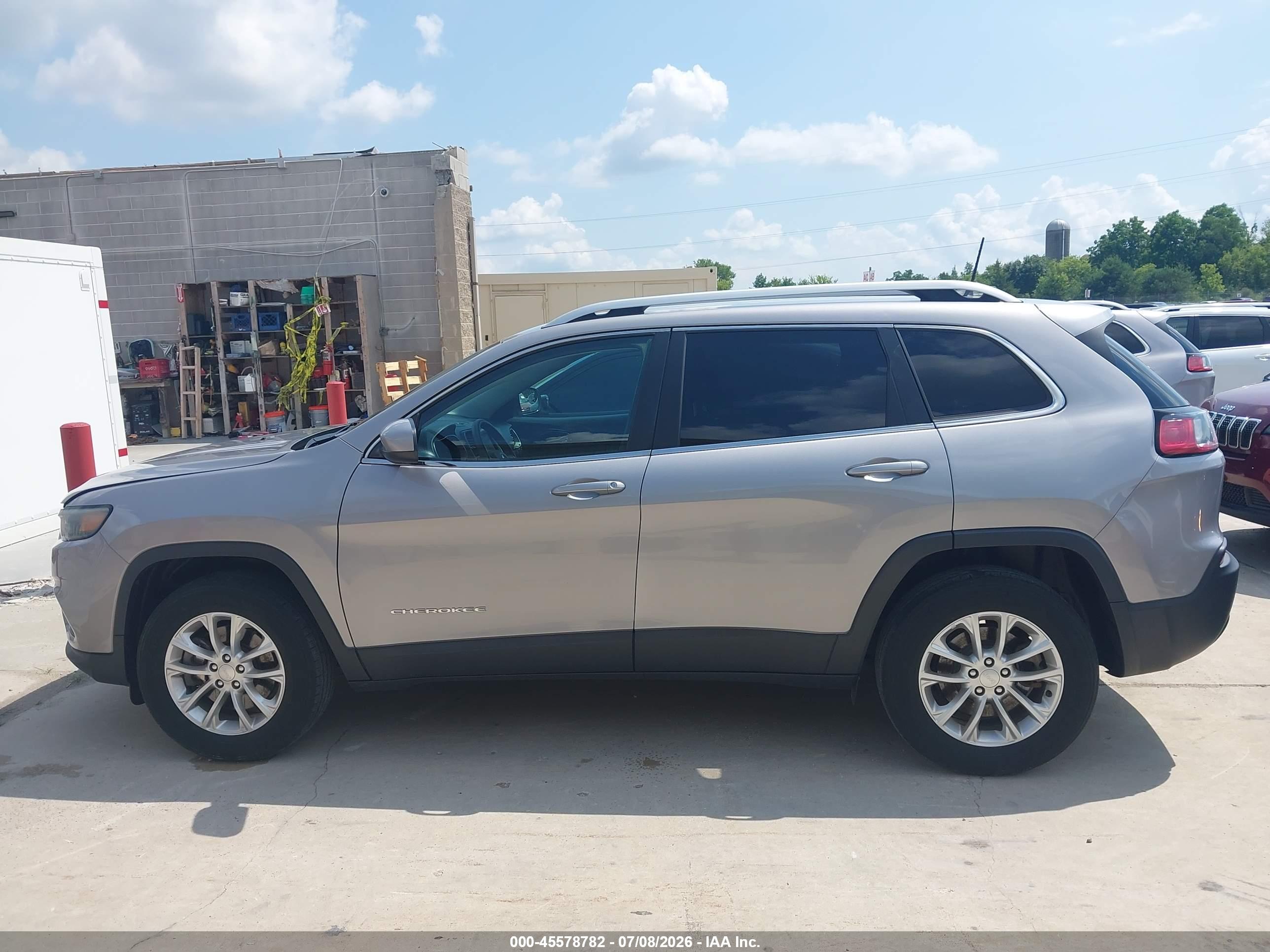 2019 JEEP CHEROKEE LATITUDE 4X4