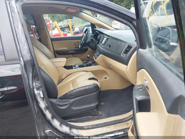 2017 KIA SEDONA LX