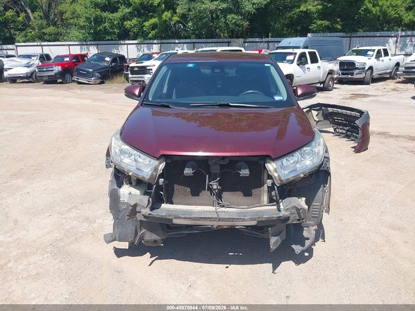2019 TOYOTA HIGHLANDER LE