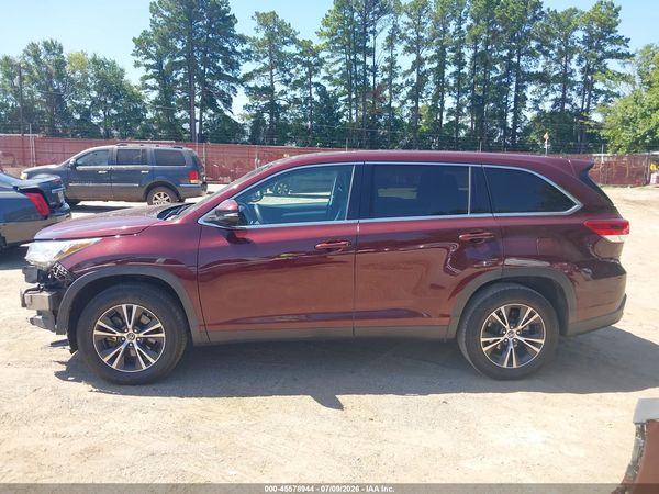 2019 TOYOTA HIGHLANDER LE