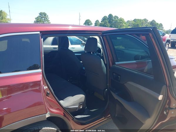 2019 TOYOTA HIGHLANDER LE