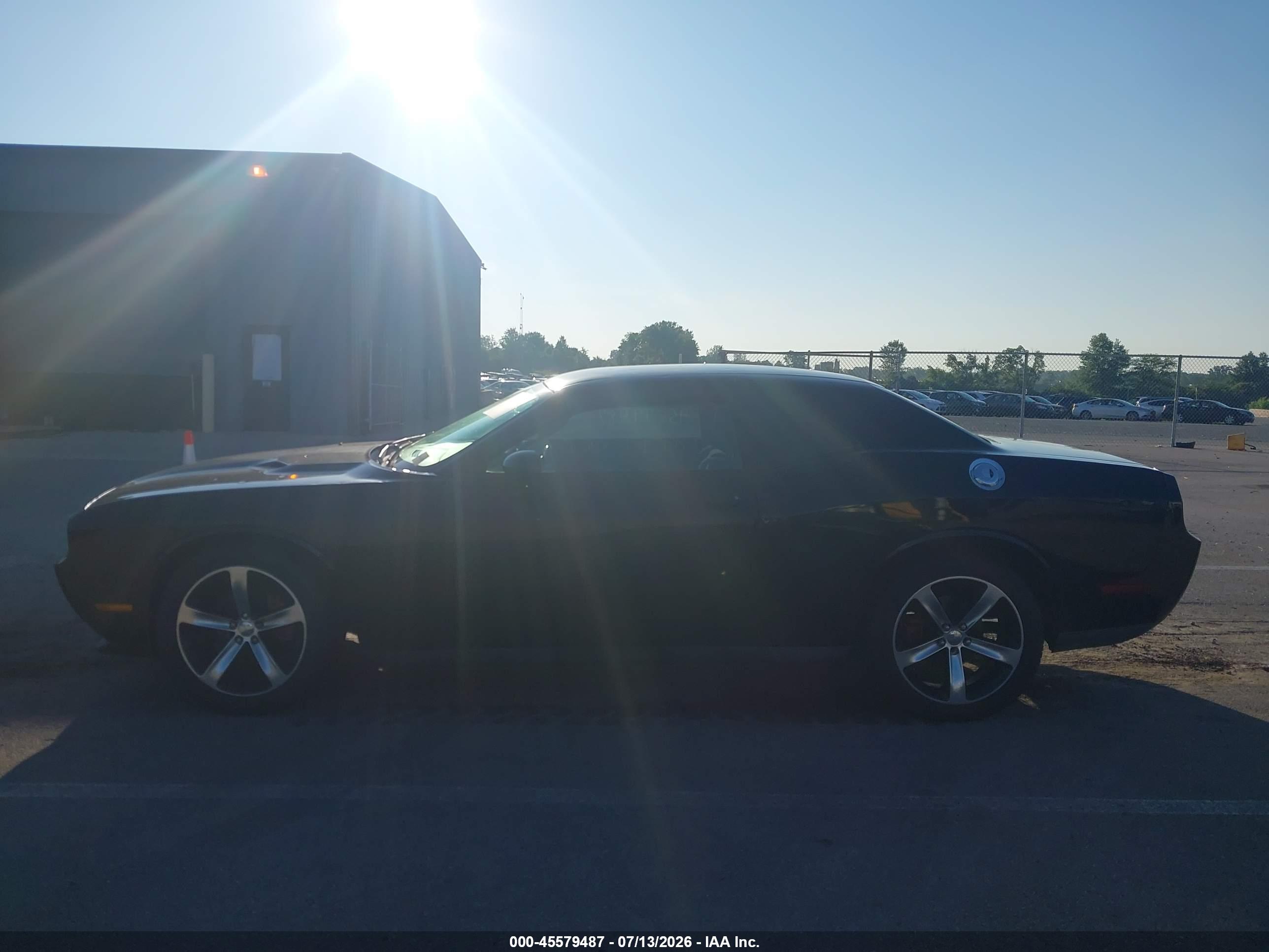 2013 DODGE CHALLENGER SXT