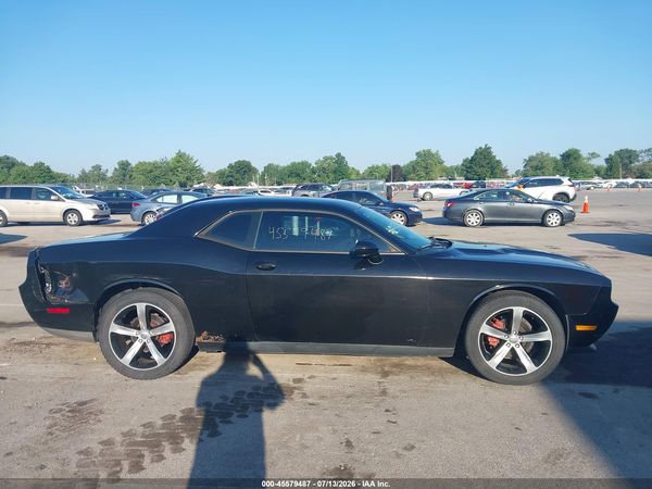 2013 DODGE CHALLENGER SXT