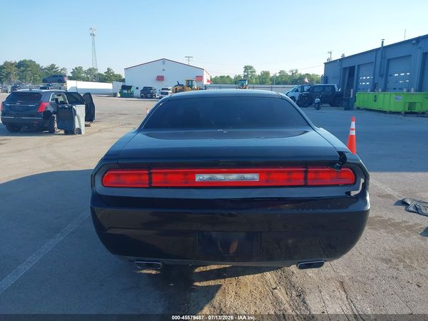 2013 DODGE CHALLENGER SXT