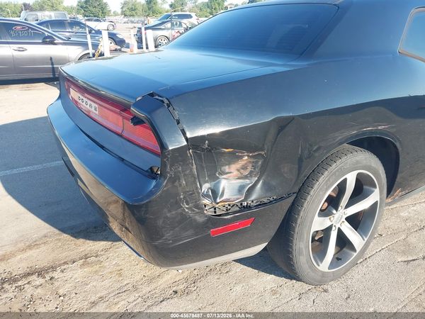 2013 DODGE CHALLENGER SXT