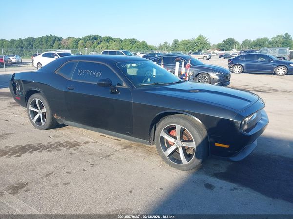 2013 DODGE CHALLENGER SXT