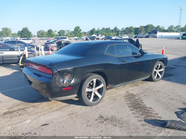 2013 DODGE CHALLENGER SXT