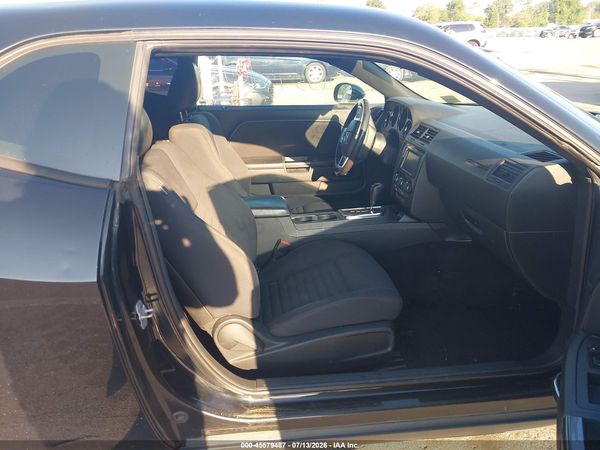 2013 DODGE CHALLENGER SXT