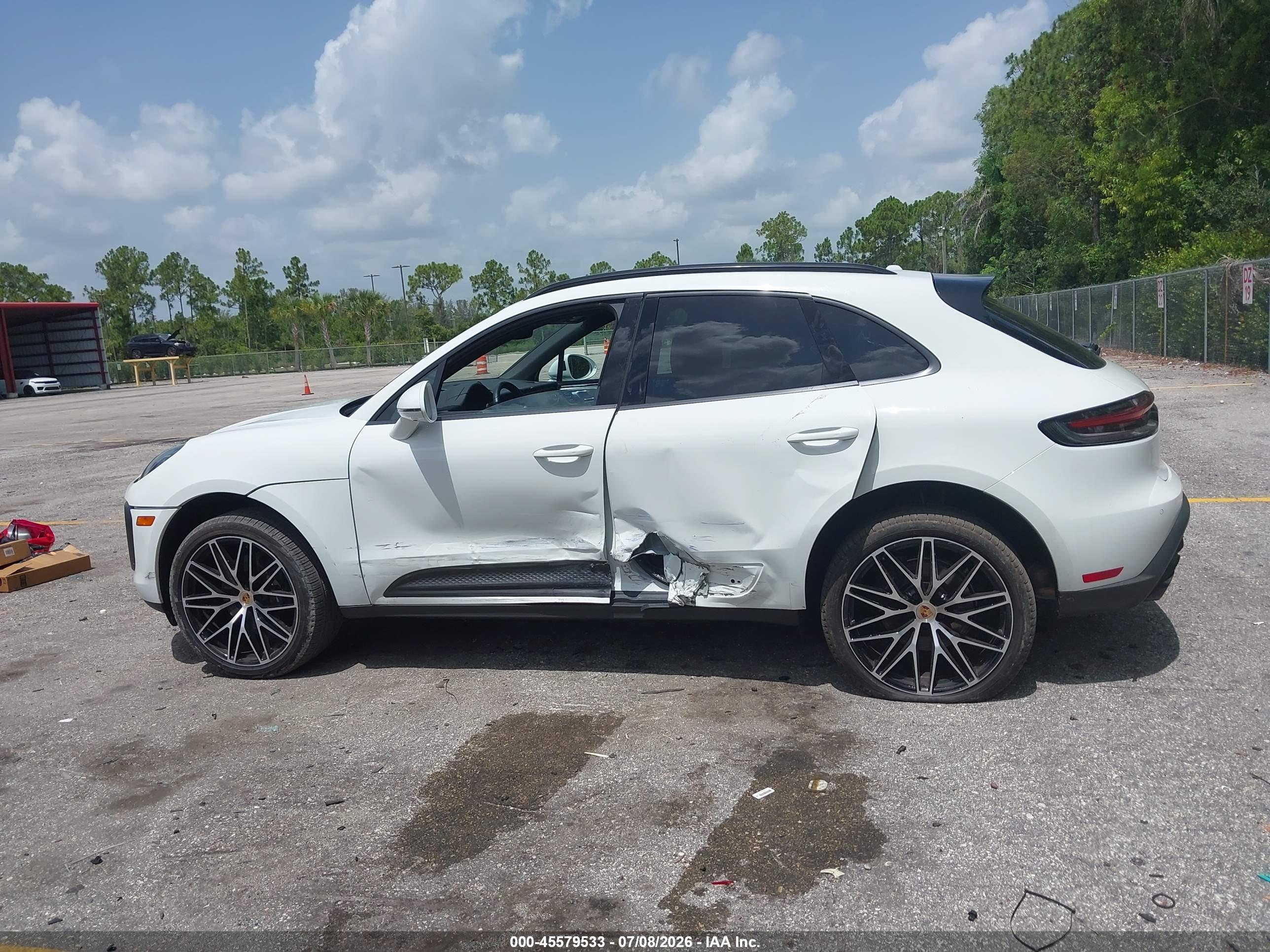2026 PORSCHE MACAN T