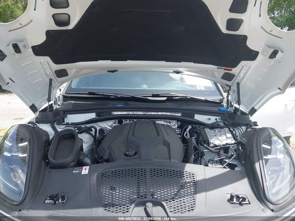 2026 PORSCHE MACAN T