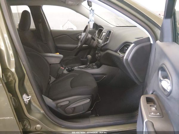 2019 JEEP CHEROKEE LATITUDE 4X4
