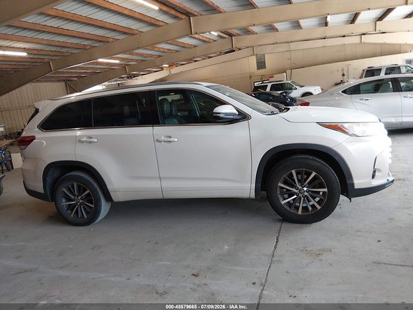 2017 TOYOTA HIGHLANDER XLE