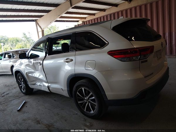 2017 TOYOTA HIGHLANDER XLE