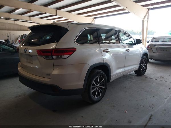 2017 TOYOTA HIGHLANDER XLE