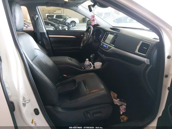 2017 TOYOTA HIGHLANDER XLE