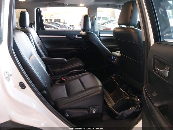 2017 TOYOTA HIGHLANDER XLE