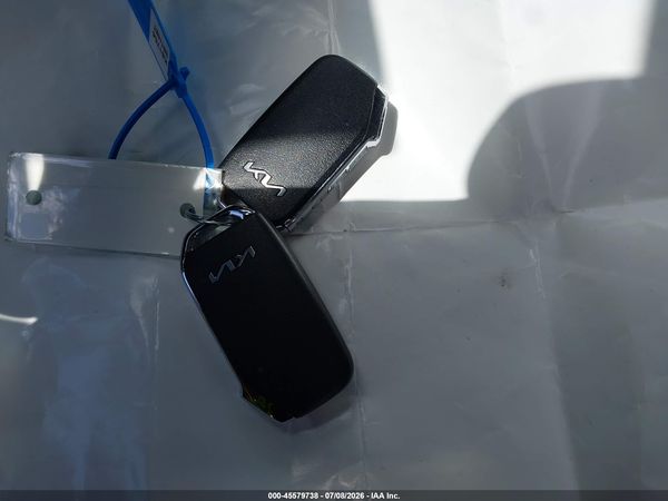 2023 KIA NIRO EX