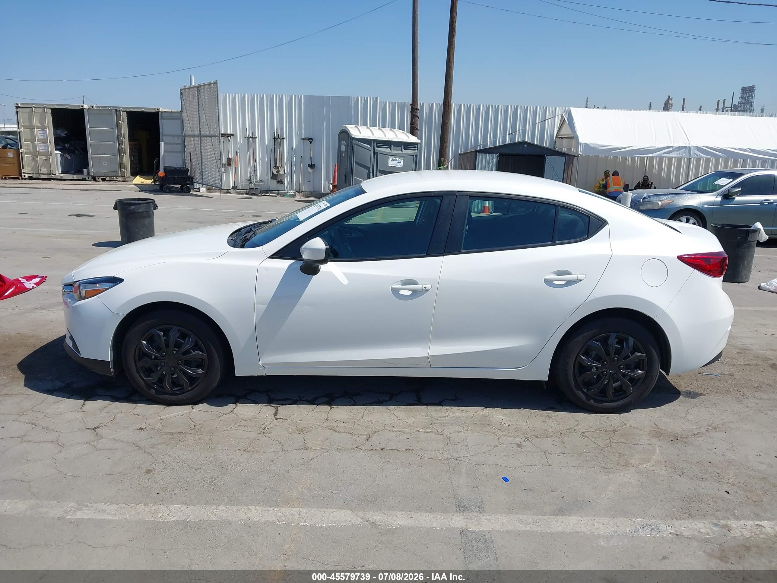 2017 MAZDA MAZDA3 SPORT