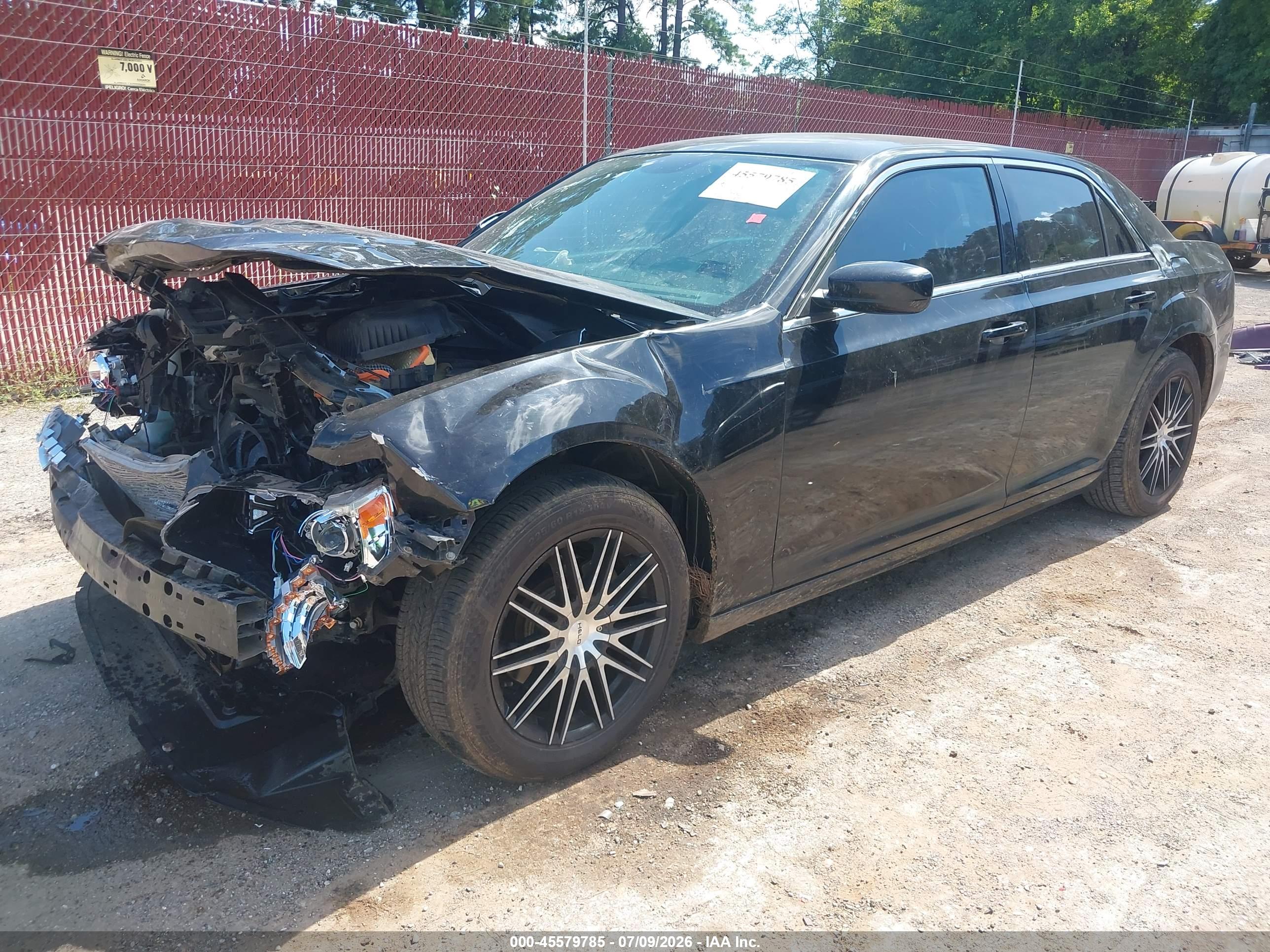 2014 CHRYSLER 300 — I2