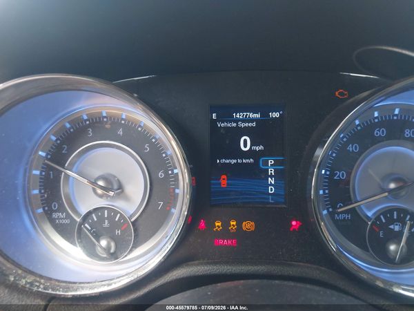 2014 CHRYSLER 300 — I118