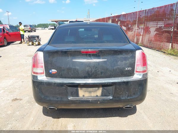 2014 CHRYSLER 300 — I119