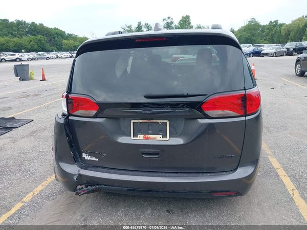 2019 CHRYSLER PACIFICA LIMITED — I119
