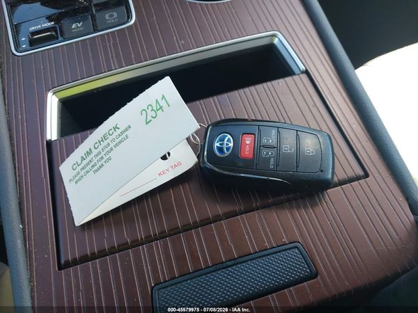 2024 TOYOTA SIENNA LE