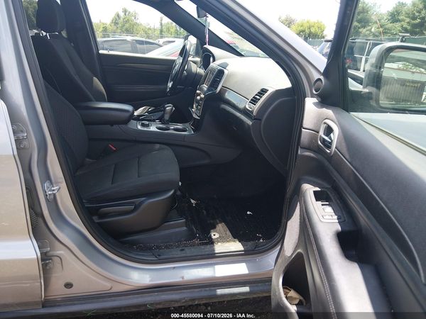 2018 JEEP GRAND CHEROKEE LAREDO E 4X4