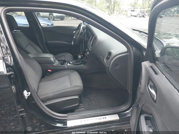 2016 DODGE CHARGER SE