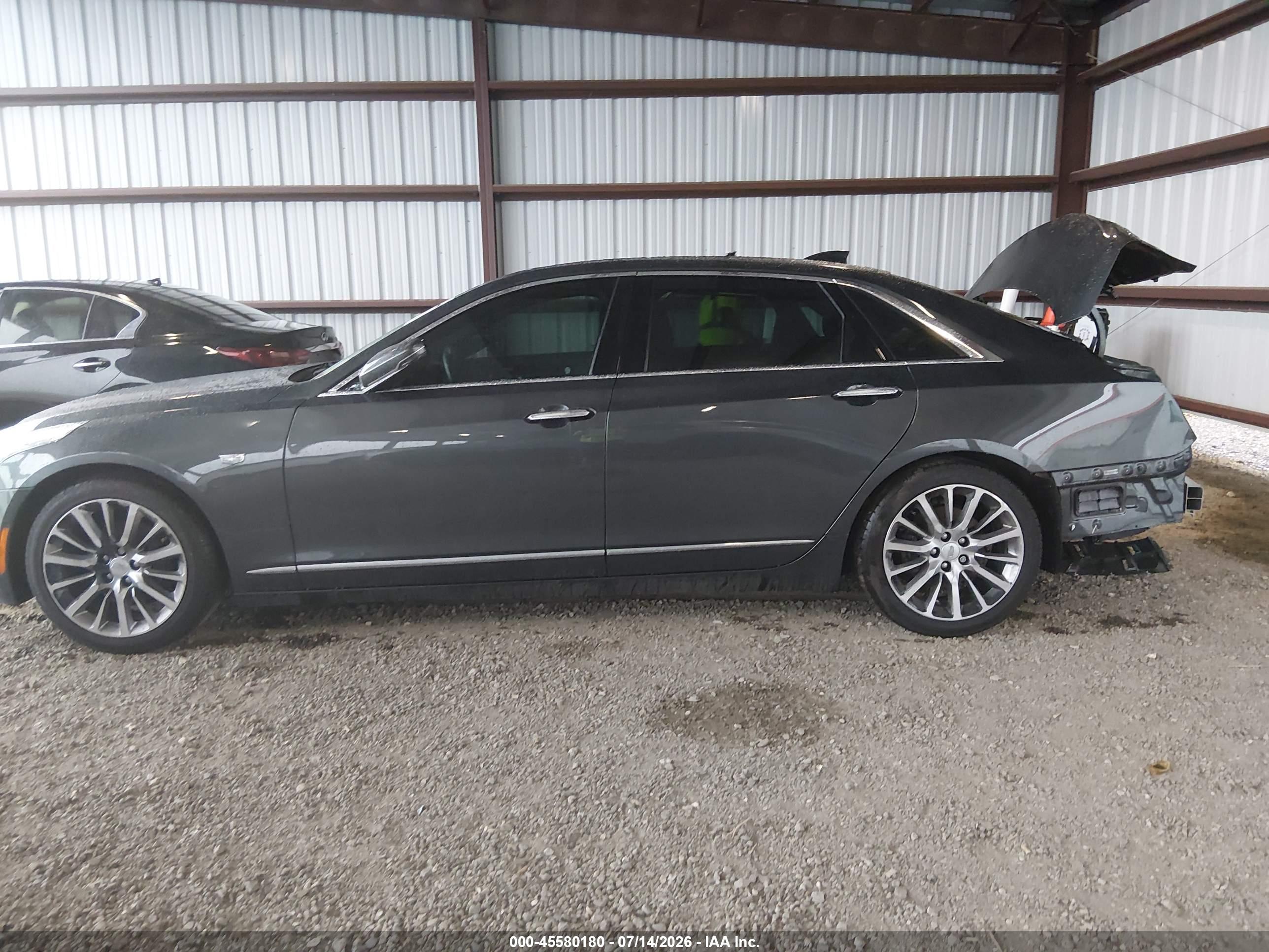 2017 CADILLAC CT6 LUXURY