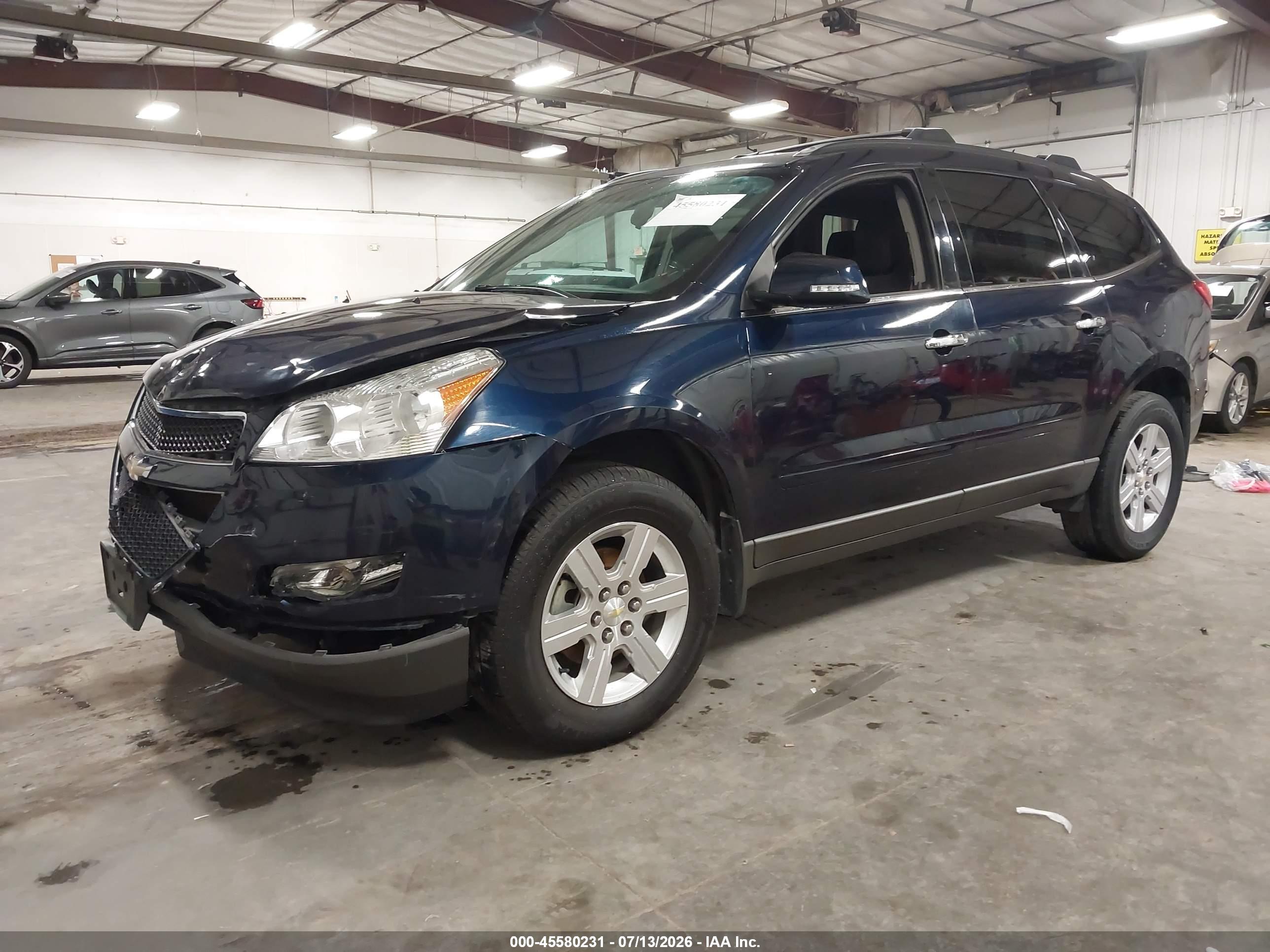 2012 CHEVROLET TRAVERSE LT W/1LT — I2