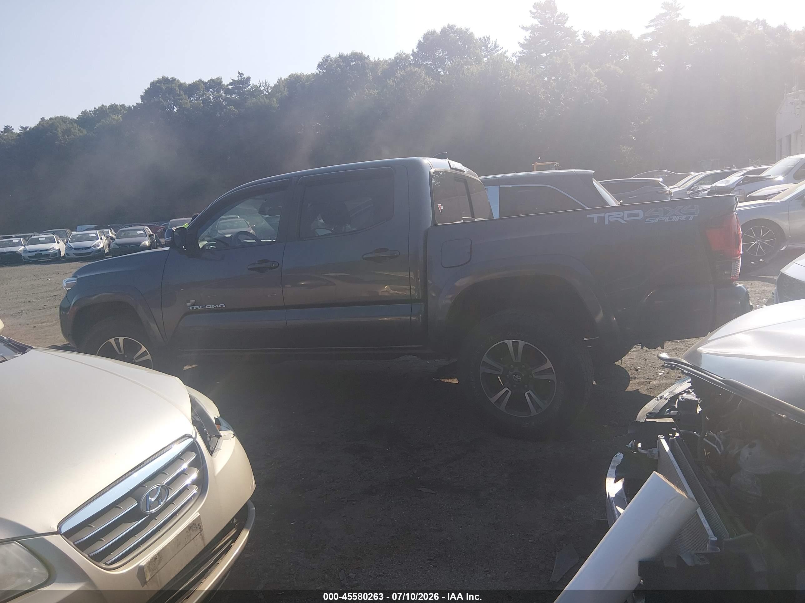2018 TOYOTA TACOMA TRD SPORT
