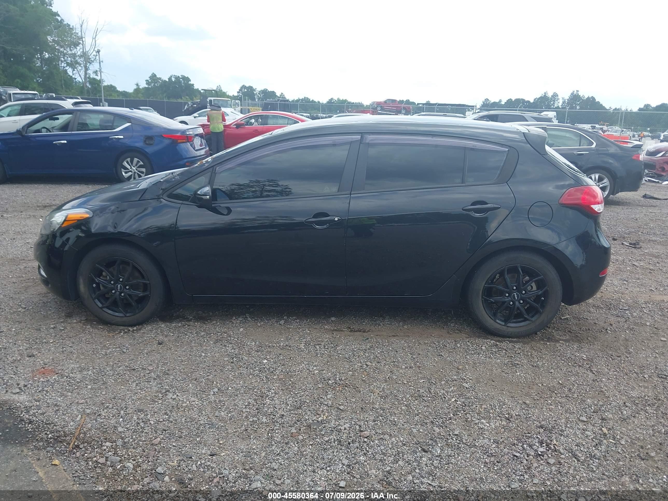 2016 KIA FORTE LX