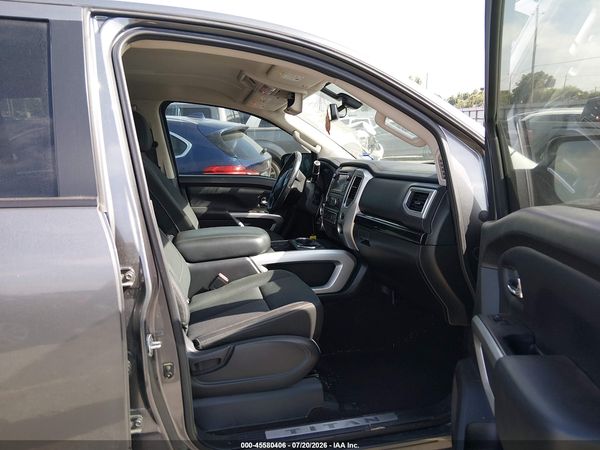 2019 NISSAN TITAN SV