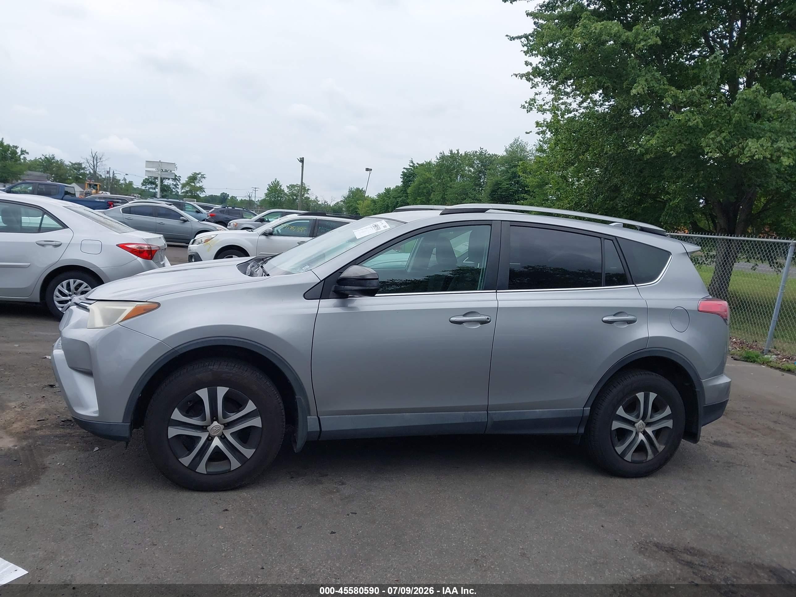 2017 TOYOTA RAV4 LE
