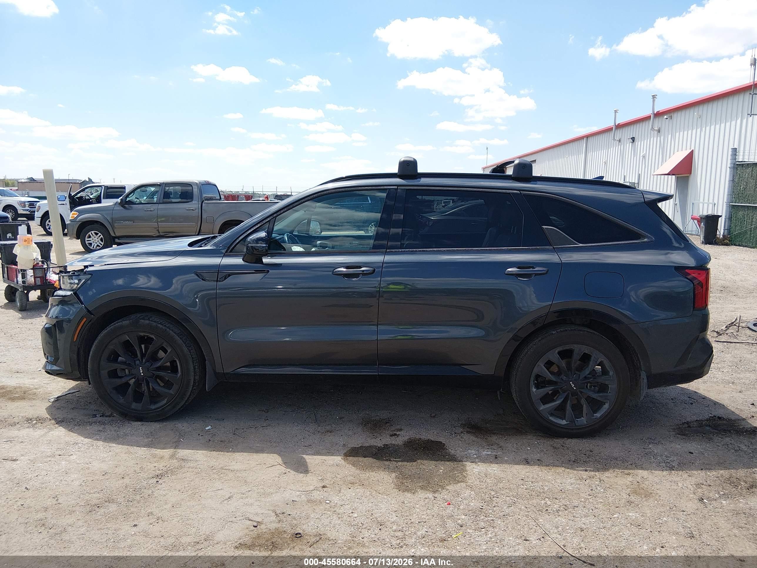 2022 KIA SORENTO SX