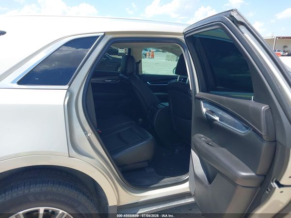 2017 CADILLAC XT5 LUXURY