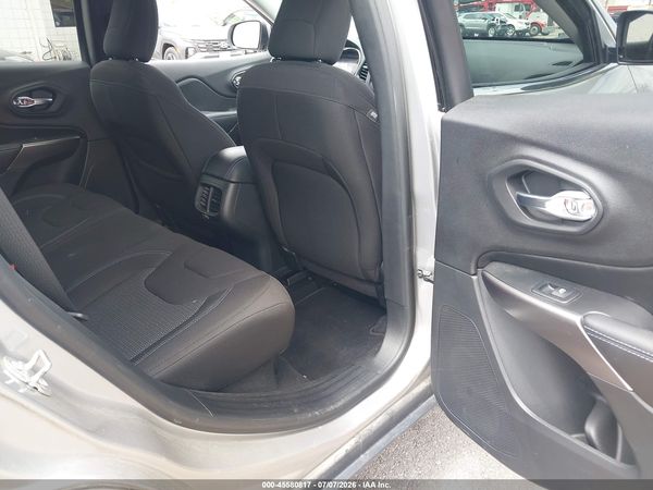 2019 JEEP CHEROKEE LATITUDE 4X4