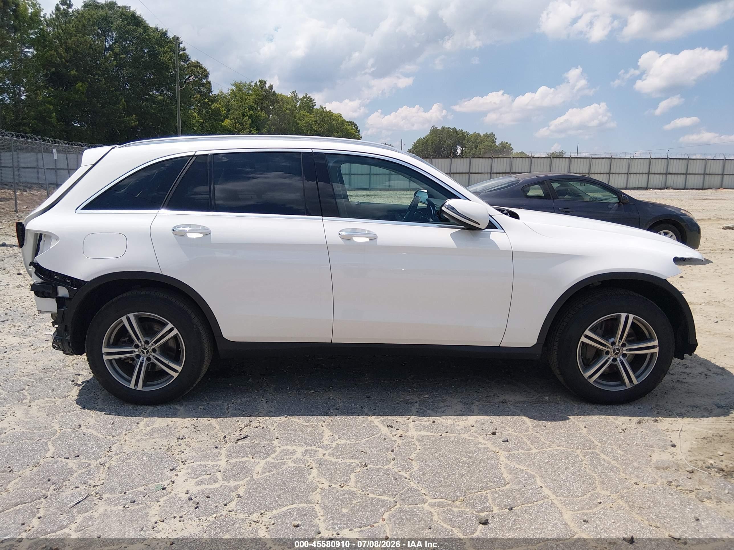 2022 MERCEDES-BENZ GLC 300 4MATIC SUV