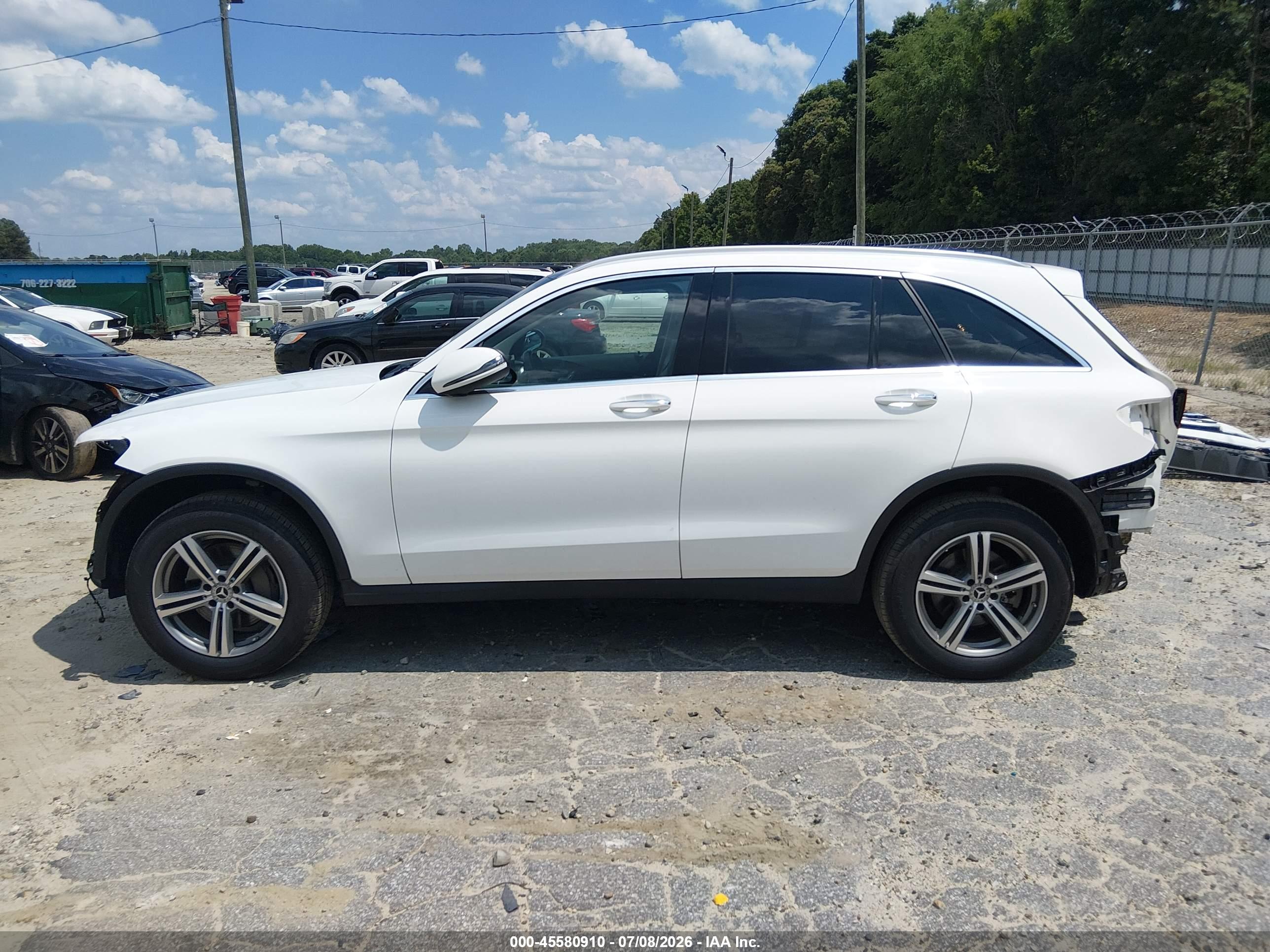 2022 MERCEDES-BENZ GLC 300 4MATIC SUV
