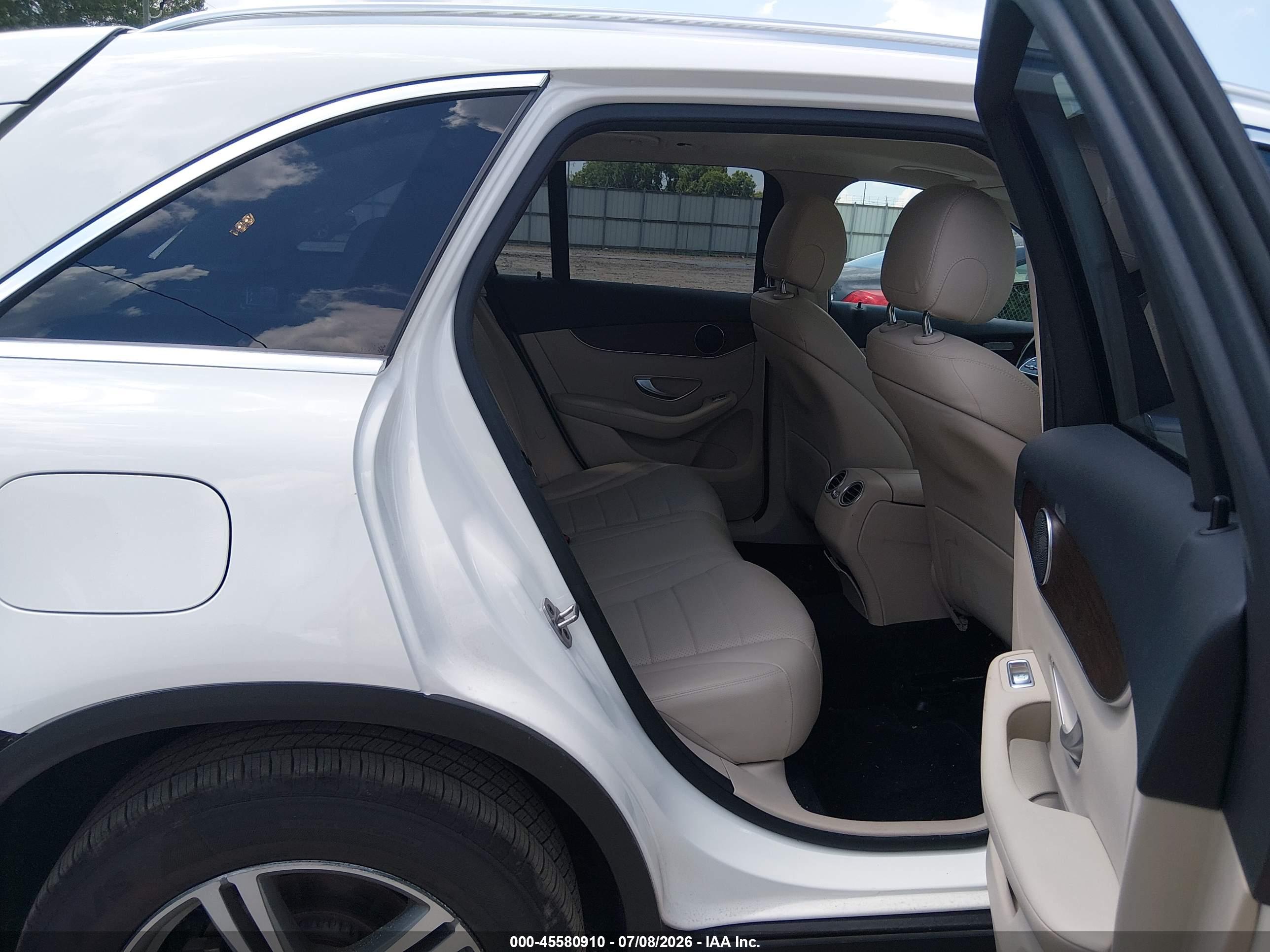 2022 MERCEDES-BENZ GLC 300 4MATIC SUV