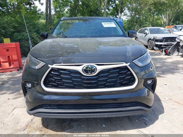 2026 TOYOTA HIGHLANDER XLE
