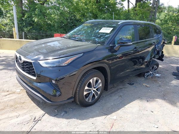 2026 TOYOTA HIGHLANDER XLE