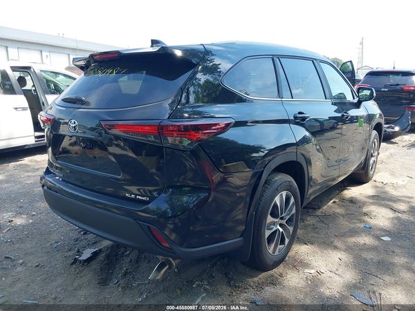 2026 TOYOTA HIGHLANDER XLE