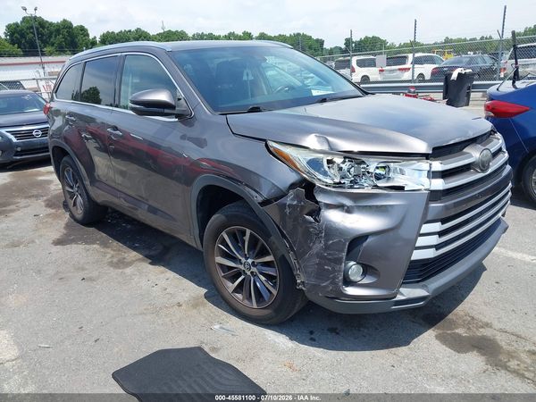 2018 TOYOTA HIGHLANDER XLE