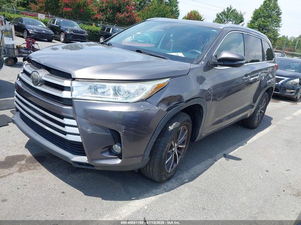 2018 TOYOTA HIGHLANDER XLE