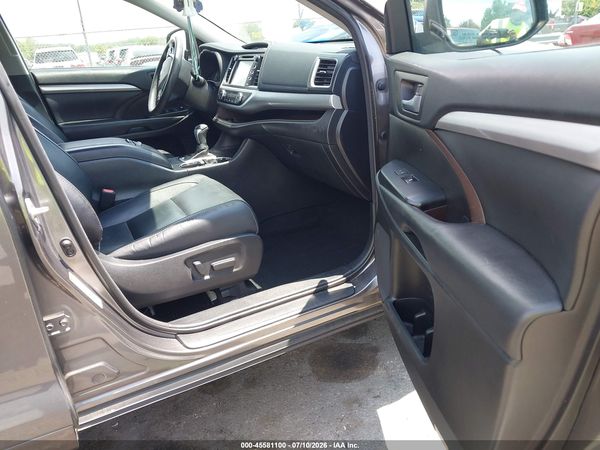 2018 TOYOTA HIGHLANDER XLE