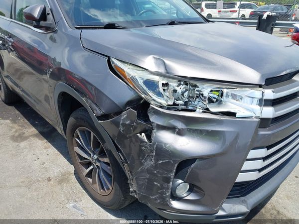 2018 TOYOTA HIGHLANDER XLE