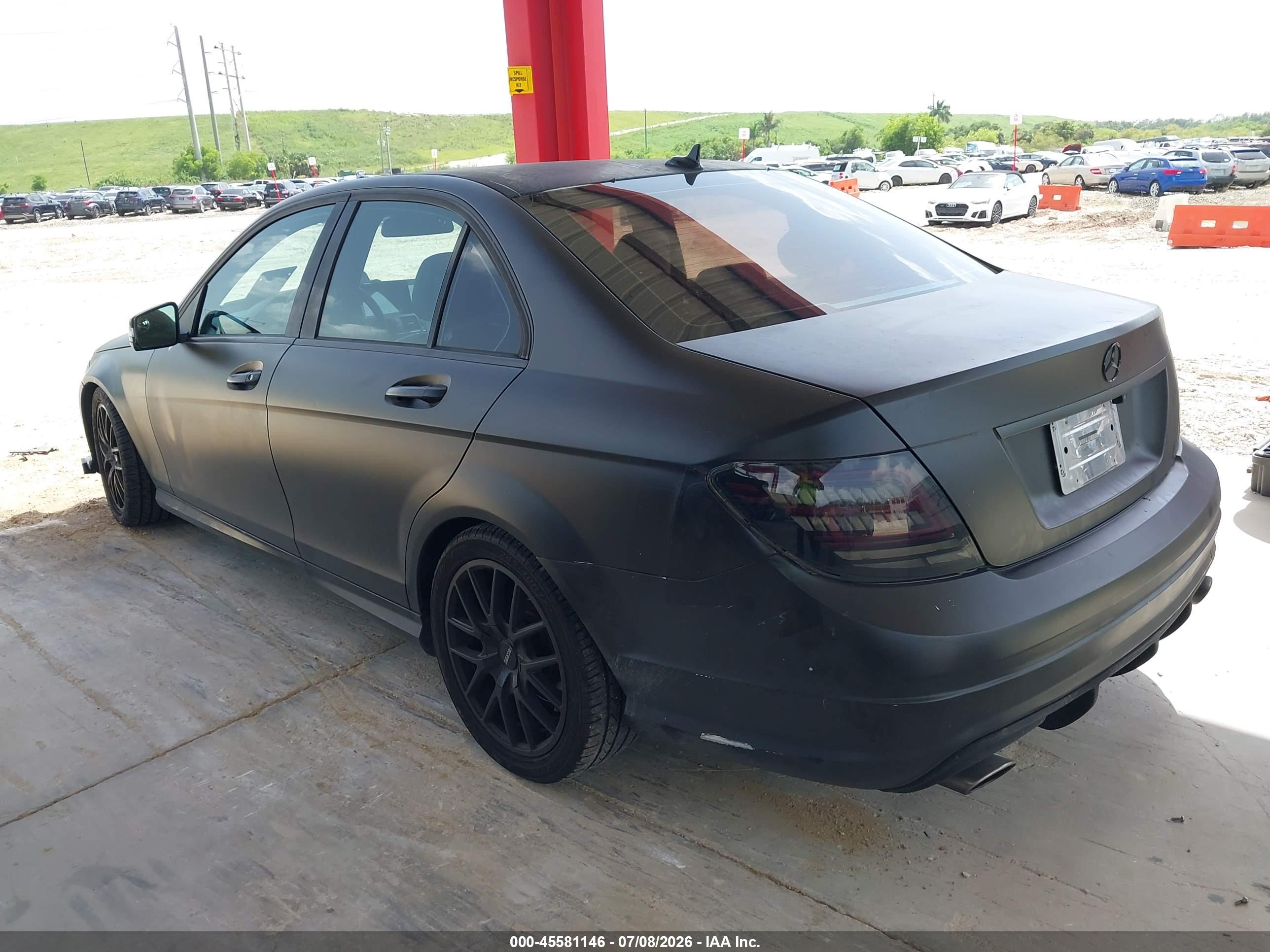 2011 MERCEDES-BENZ C 300 C300