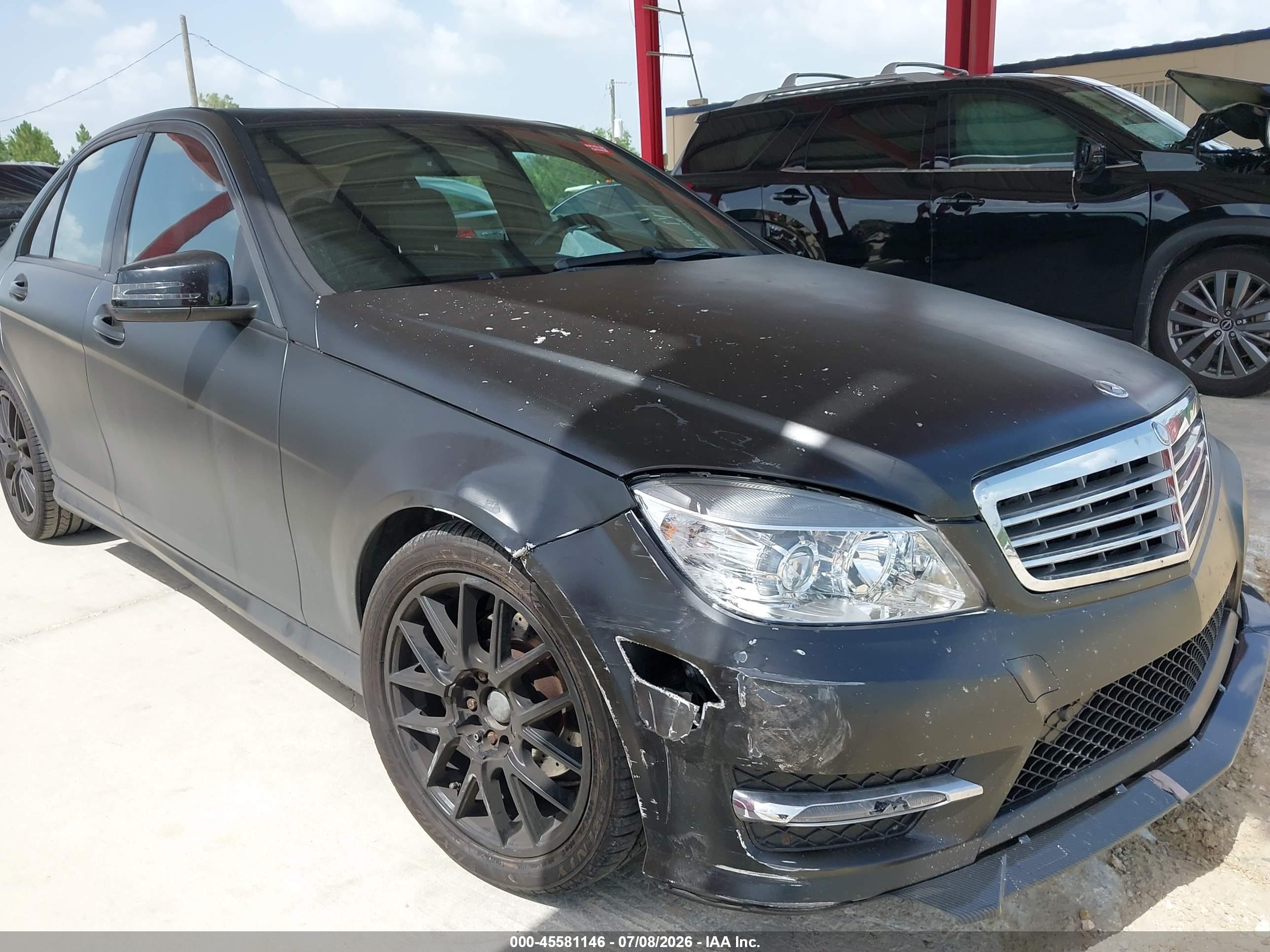 2011 MERCEDES-BENZ C 300 C300